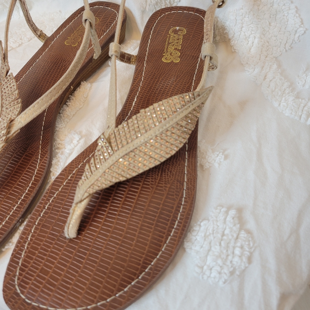 Carlo's rhinestone feather shimer sandals size 8